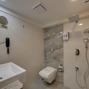 Single Room Bathroom